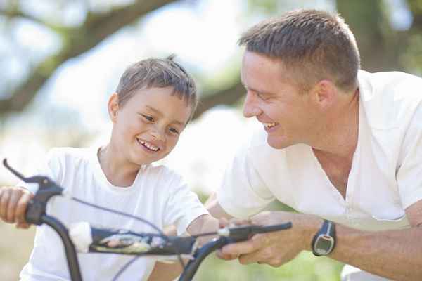 15 Zitate, die die komplexe Vater-Sohn-Beziehung untersuchen