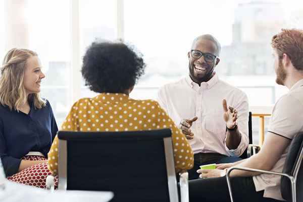 5 maneiras de determinar efetivamente os pontos fortes e fracos dos funcionários