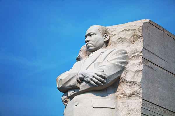 Cómo ayudar a otros en el Día de Servicio de MLK