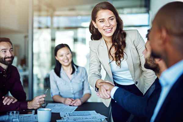 Comment travailler pour une agence de publicité