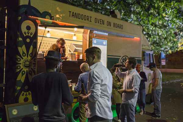 Cómo escribir un plan de negocios de camiones de comida