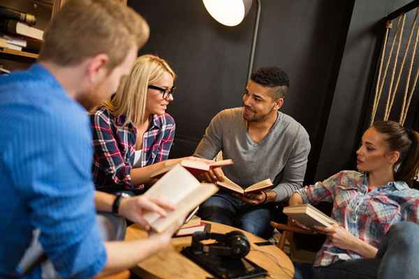 Implementar um clube do livro no trabalho