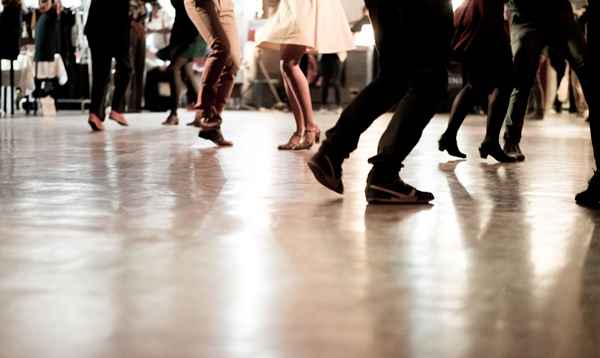 12 beliebte Arten von Tanz