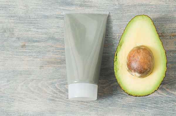 4 Super einfache Avocado -Gesichtsmaskenrezepte