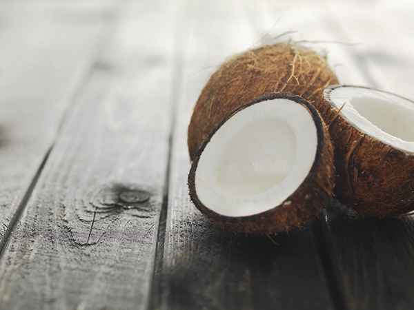 8 erstaunliche Schönheit für Kokosöl verwendet