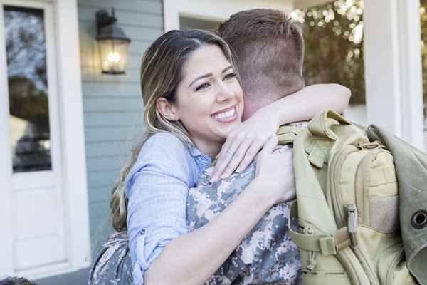 Conseils de formation de base de l'Air Force pour la famille et les amis