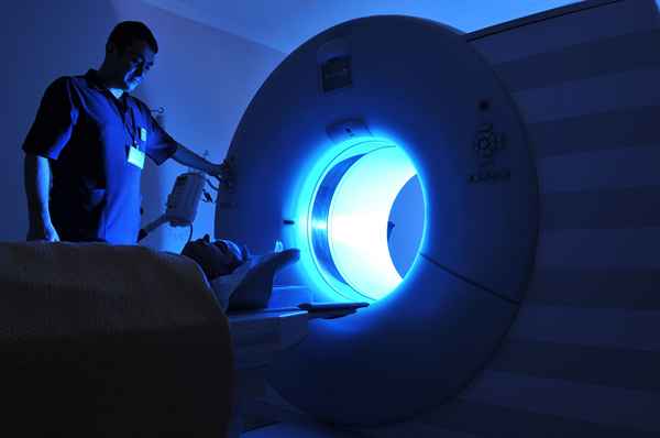 Lavoro dell'esercito MOS 68p Specialista di radiologia