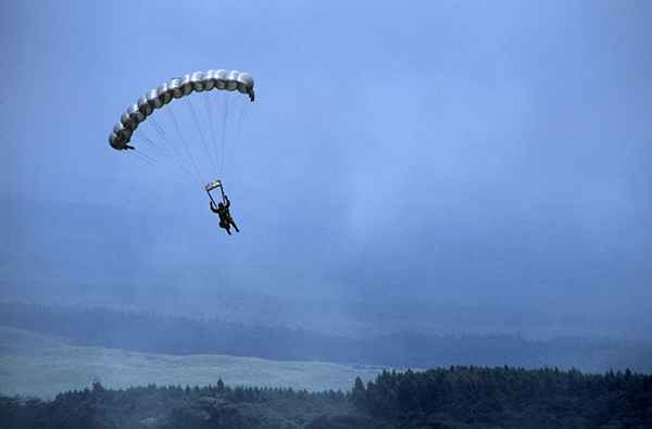 Army Parachutist Baine