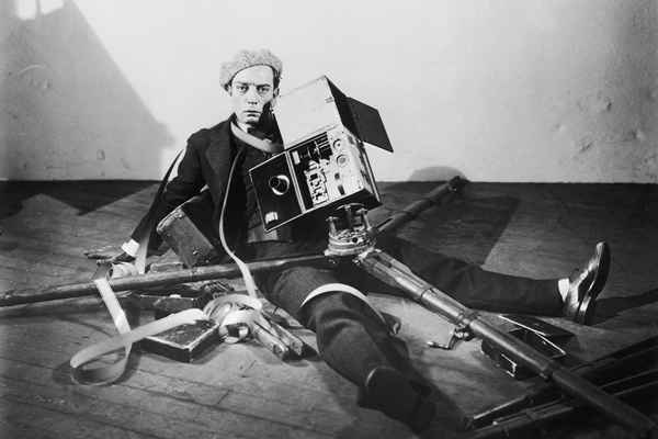 Biografi om Buster Keaton, ikonisk stille komiker