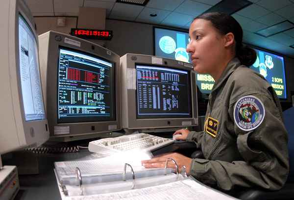 Carreira como operador de sistemas espaciais da USAF