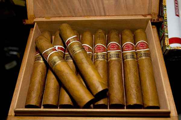 Descubra la historia y la ley del cigarro cubano en los Estados Unidos