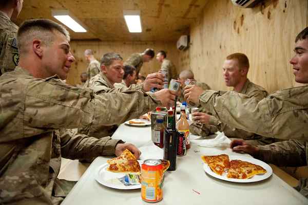 Uso de drogas y alcohol y alistamiento militar