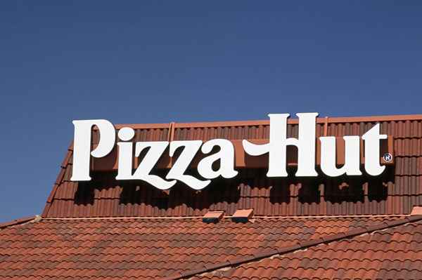 Frank e Dan Carney - Irmãos fundadores da Pizza Hut