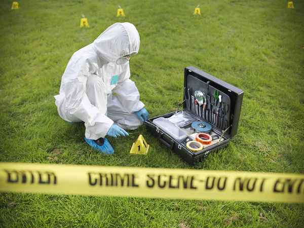 Como se tornar um cientista forense