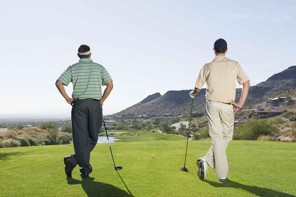 Wie man ein 2-Mann-Scramble-Golfturnier spielt