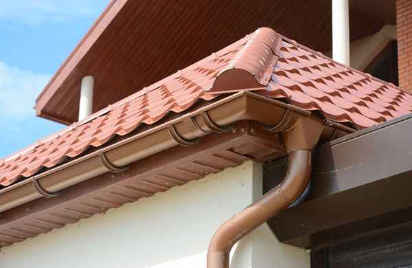 Installer Soffit over lukkede takskjegg