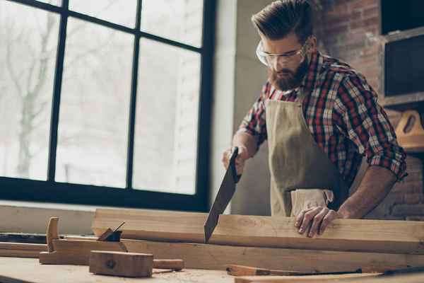 Elenco dei migliori strumenti di falegname per gli appaltatori della lavorazione del legno