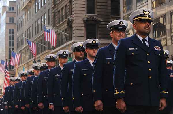 Militärische Uniformregeln für Rentner und Veteranen