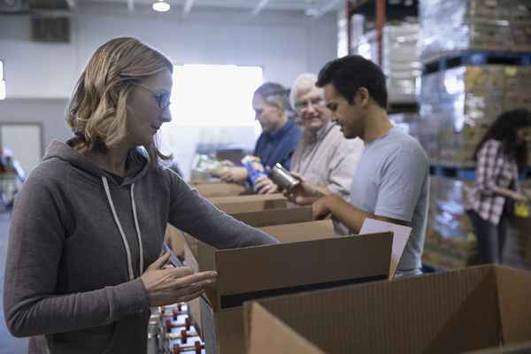 Si votre organisme de bienfaisance s'intégre? Les avantages et les inconvénients