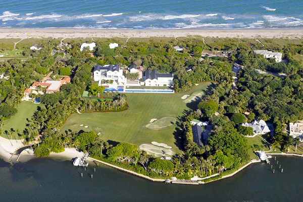 Instalación de práctica de la casa y el patio trasero de Tiger Woods