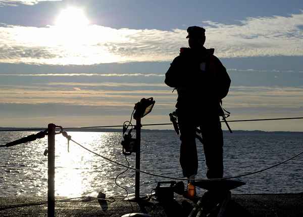 U.S. Requisitos de servicio submarino de la Marina para servir en un submarino