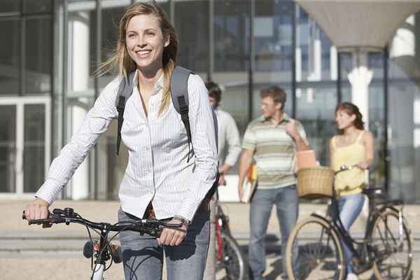 Utilisation du bureau des services de carrière universitaire