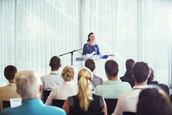 Hvorfor konferanser begynner med en plenumssession