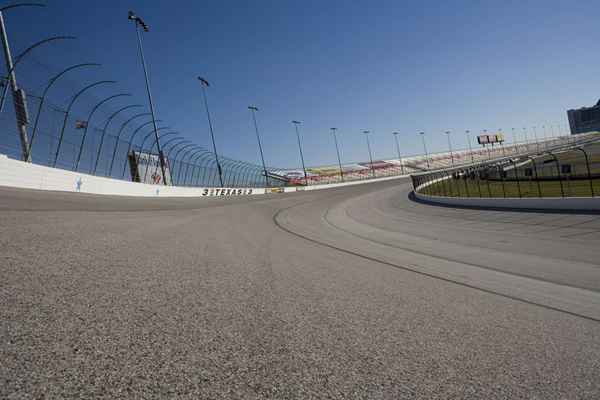 10+ lengste NASCAR -racerbaner