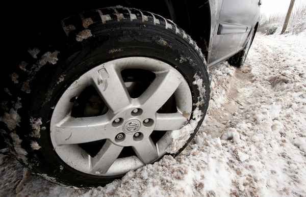 6 suggerimenti per guidare un camion 4x4 a neve