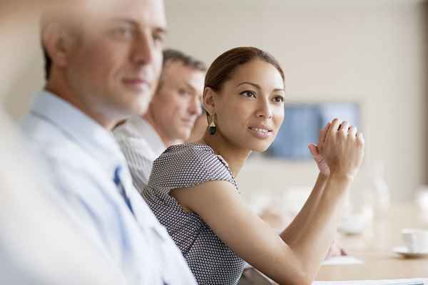 Os membros do conselho podem ser processados ​​quando uma organização sem fins lucrativos falha ou é processada?