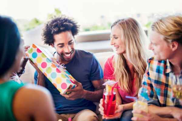 Idées de cadeaux pour de nouveaux amis