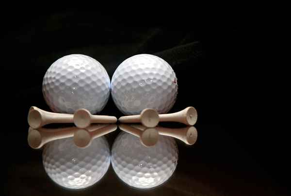 Quantas covinhas estão em uma bola de golfe?