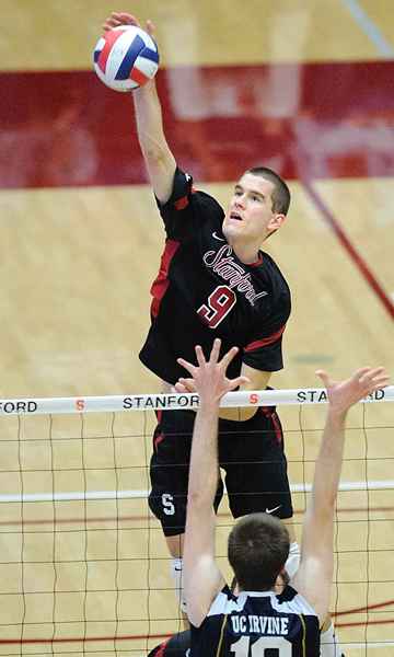 Hvordan treffe en volleyball hardere