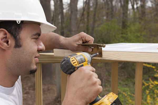 Comment installer une porte - ouverture, installation, matériel et finition