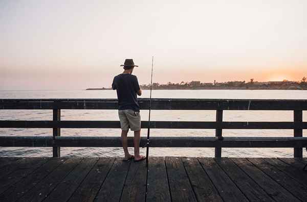 Como reparar uma haste de pesca quebrada