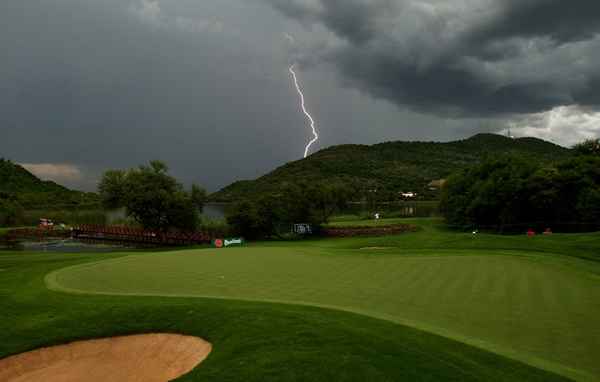 Wie kann man vor Blitz auf dem Golfplatz schützen