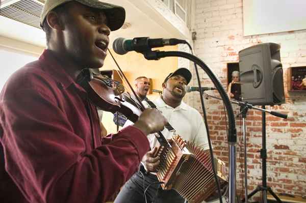 Instrumenter i et Cajun musikkband