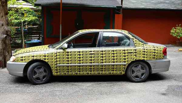 Ganhar dinheiro extra dirigindo um carro embrulhado