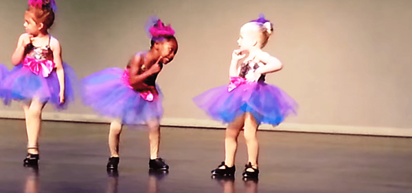 Videos de niños de baile divertido