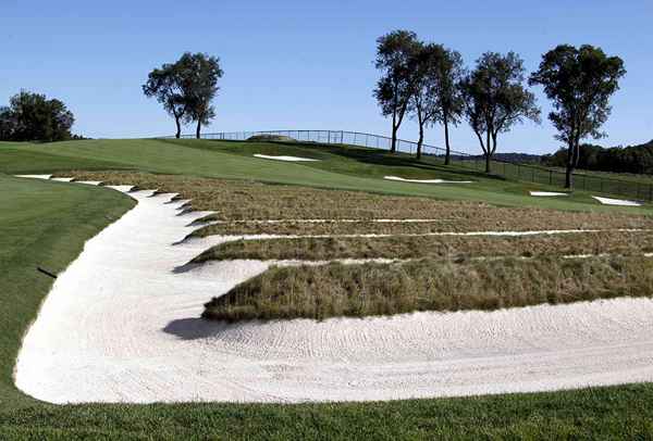 Oakmont Country Club el campo de golf histórico y importante de campeonato