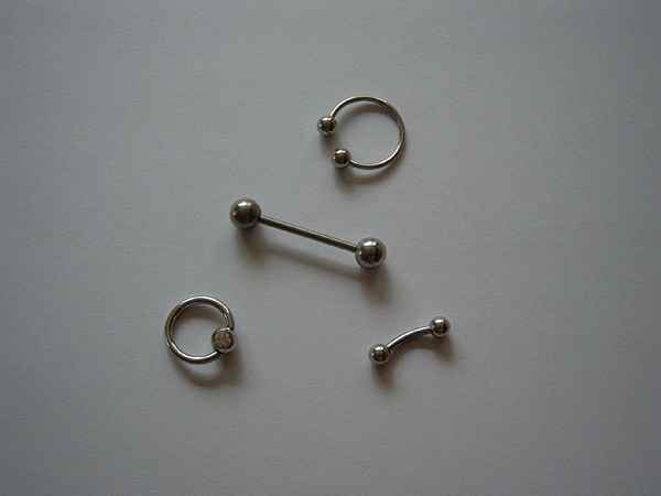 Ytre labia piercinger for kvinner