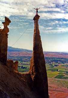 Formas seguras de descender acantilados y montañas