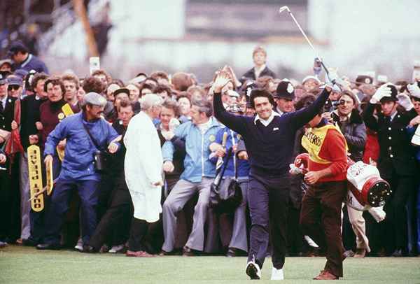 Seve Ballesteros se souvenant du géant de golf espagnol