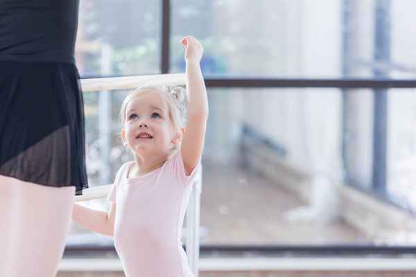 Enseñe a su pequeño ballet