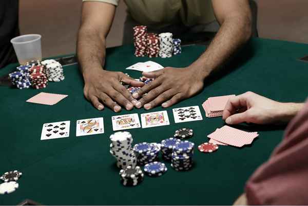 Il miglior e peggiore e peggiore texas hold'em poker iniziale