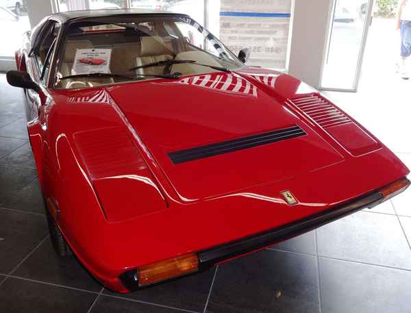 Der fundamentale rote Ferrari 308 GTS