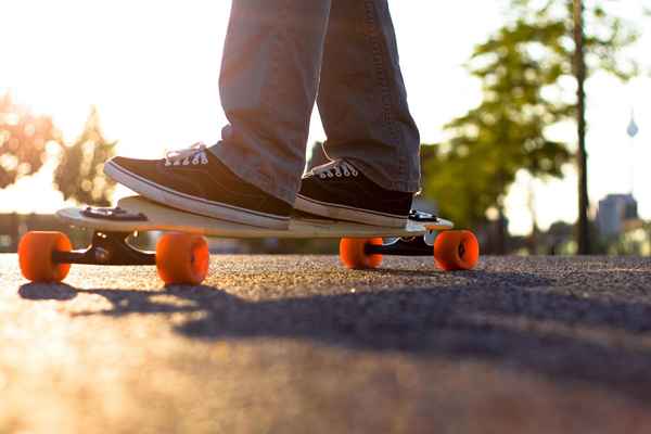 Suggerimenti per gli skateboarder principianti per capire la posizione migliore