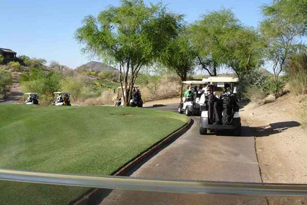 Comprender el comienzo de la escopeta en torneos de golf