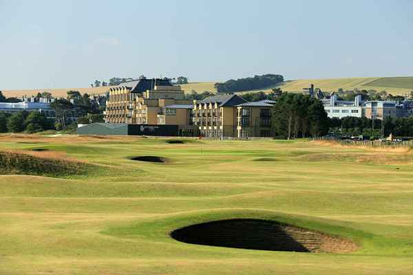 ¿Por qué hay 18 hoyos en un campo de golf??