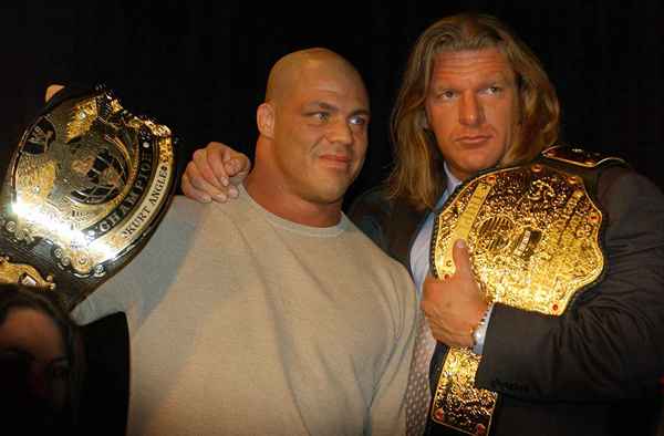 2003 Résultats de la WWE au cours de la première année d'événements PPV exclusifs de la marque